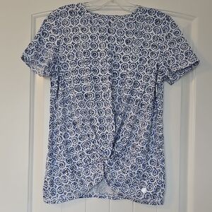 Cruise Wear T bt Talbots Short Sleeve Top in Blue, Black and White Pattern